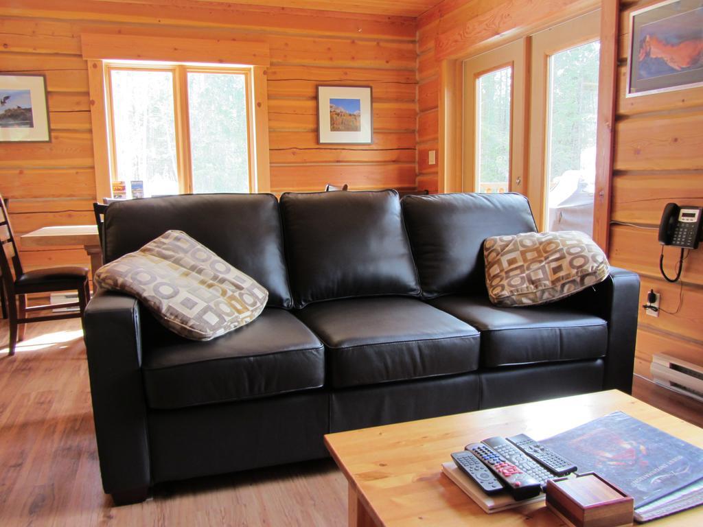 Mount 7 Lodges Golden Eksteriør bilde
