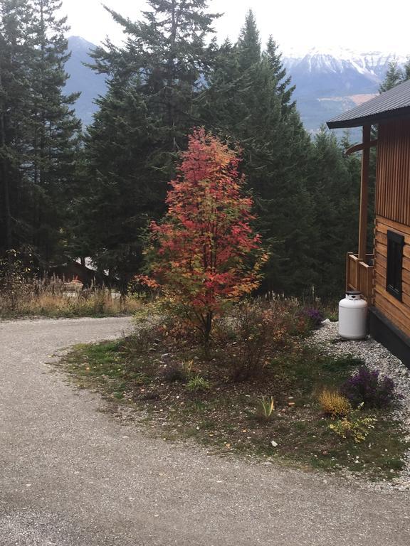 Mount 7 Lodges Golden Eksteriør bilde